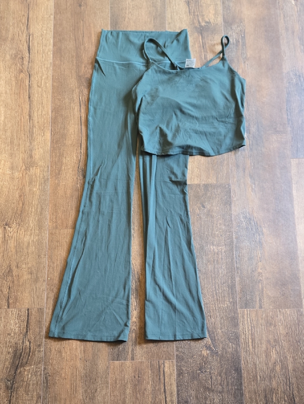 all in motion Olive Green Boot‑Cut Yoga Pants with Cropped Tank